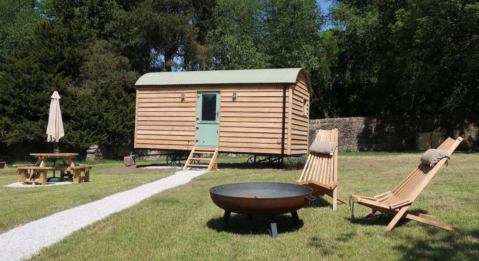 Cedar & Oak Shepherds Huts